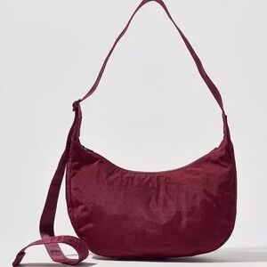Baggu Medium Crescent Oxblood